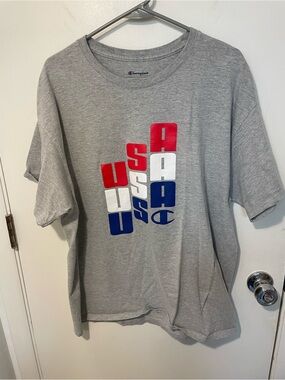 Mens grey red blue Champion USA tee shirt sz XL workout athletic top